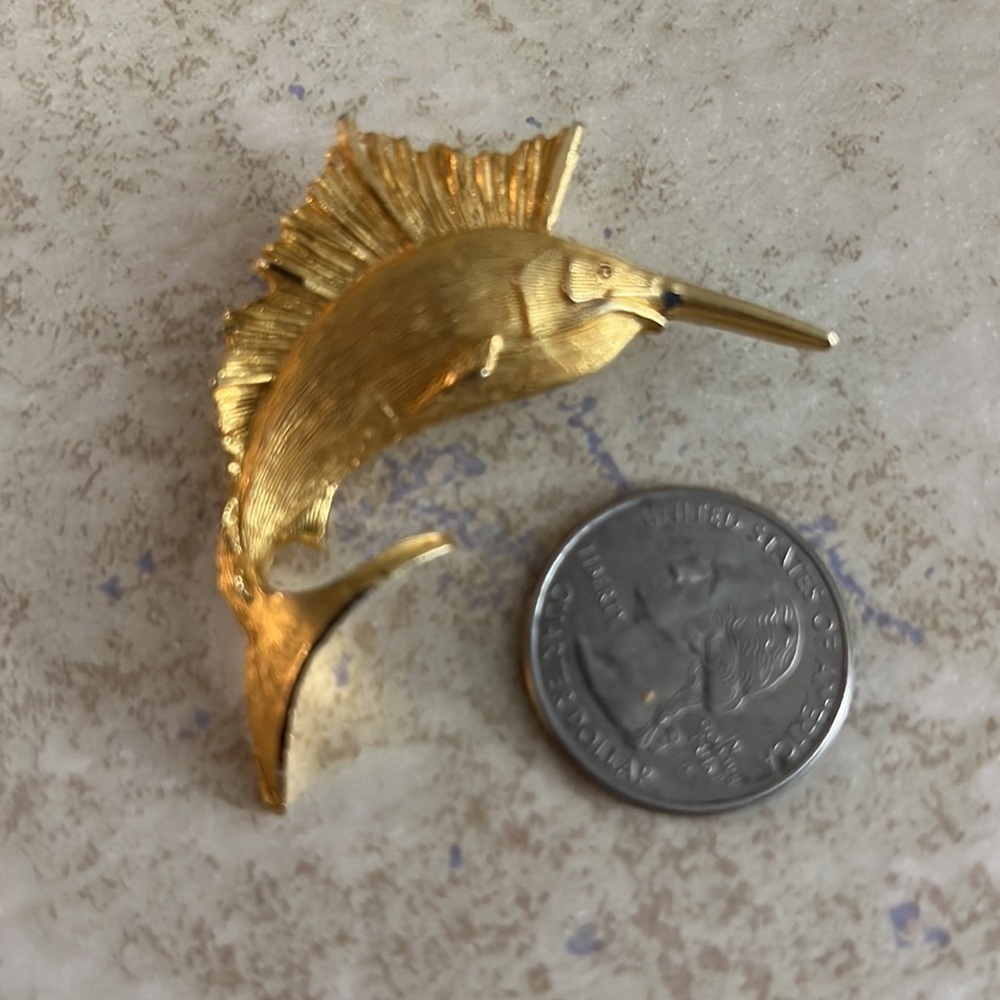 Swordfish Marlin Jumping Sail Fish Brooch Pin Gold Tone Vintage 2" Costume - Picture 2 of 3